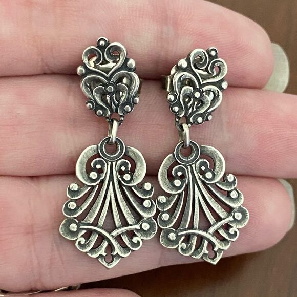 James Avery Retired Celeste Earrings - Picture 1 of 4